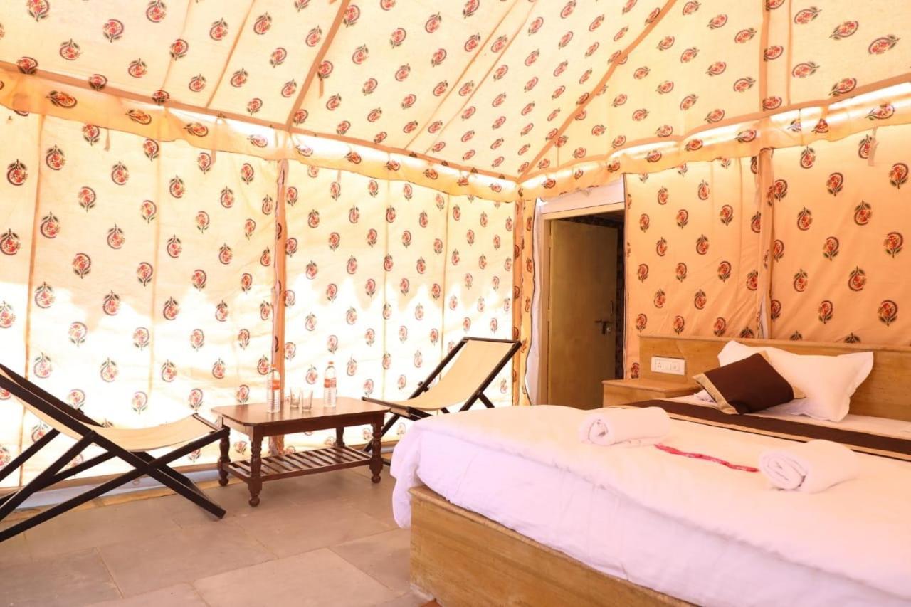 Sam Dunes Desert Safari Camp Hotel Jaisalmer Bagian luar foto